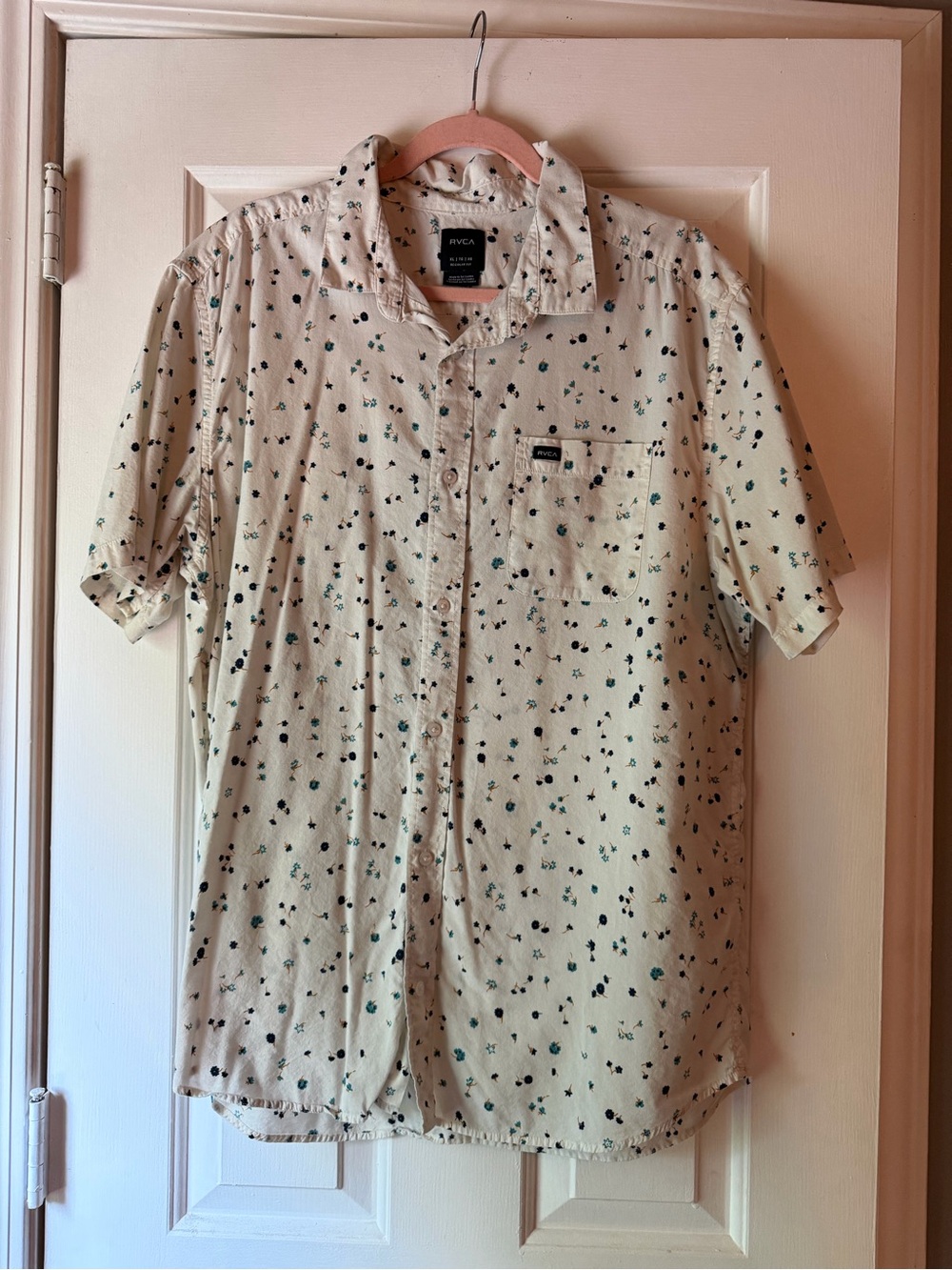 RVCA Cream Short-Sleeve Button-Up Shirt with Green & Black Print